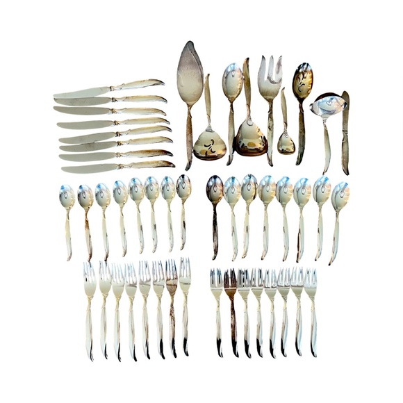 1956 Roger Bros. Silver Plate Service For 8 and Serving Ware in Flair Pattern - Picture 1 of 11